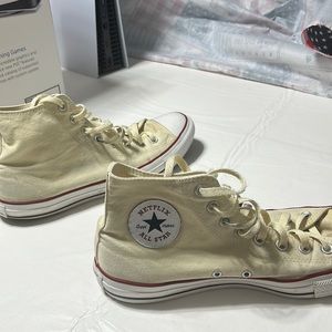 Cream Netflix converse idk if they are rare I have never seen some like this b4